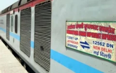 स्वतंत्रता सेनानी एक्सप्रेस के A2 कोच में सांप: यात्रियों में दहशत, कोच बदला