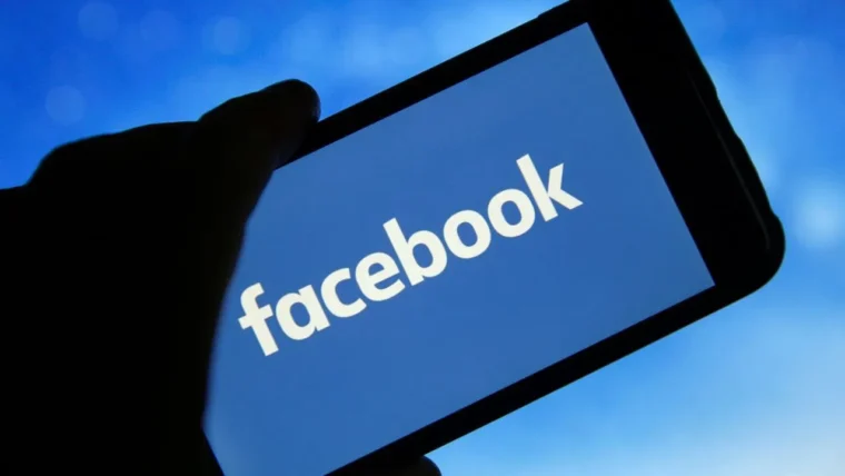 Facebook ऐप में फुल-स्क्रीन वीडियो टेस्ट, Marketplace के सेलर्स के लिए नया AI‑सहायता वाला Seller ऐप