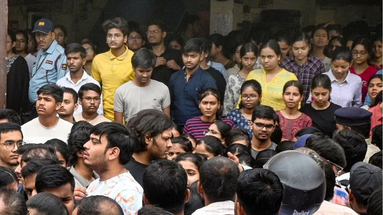 JEE एडवांस्ड में 3 मौके देने की मांग पर 12,000 से अधिक कैंडिडेट्स ने किया शिक्षा मंत्रालय को आग्रह