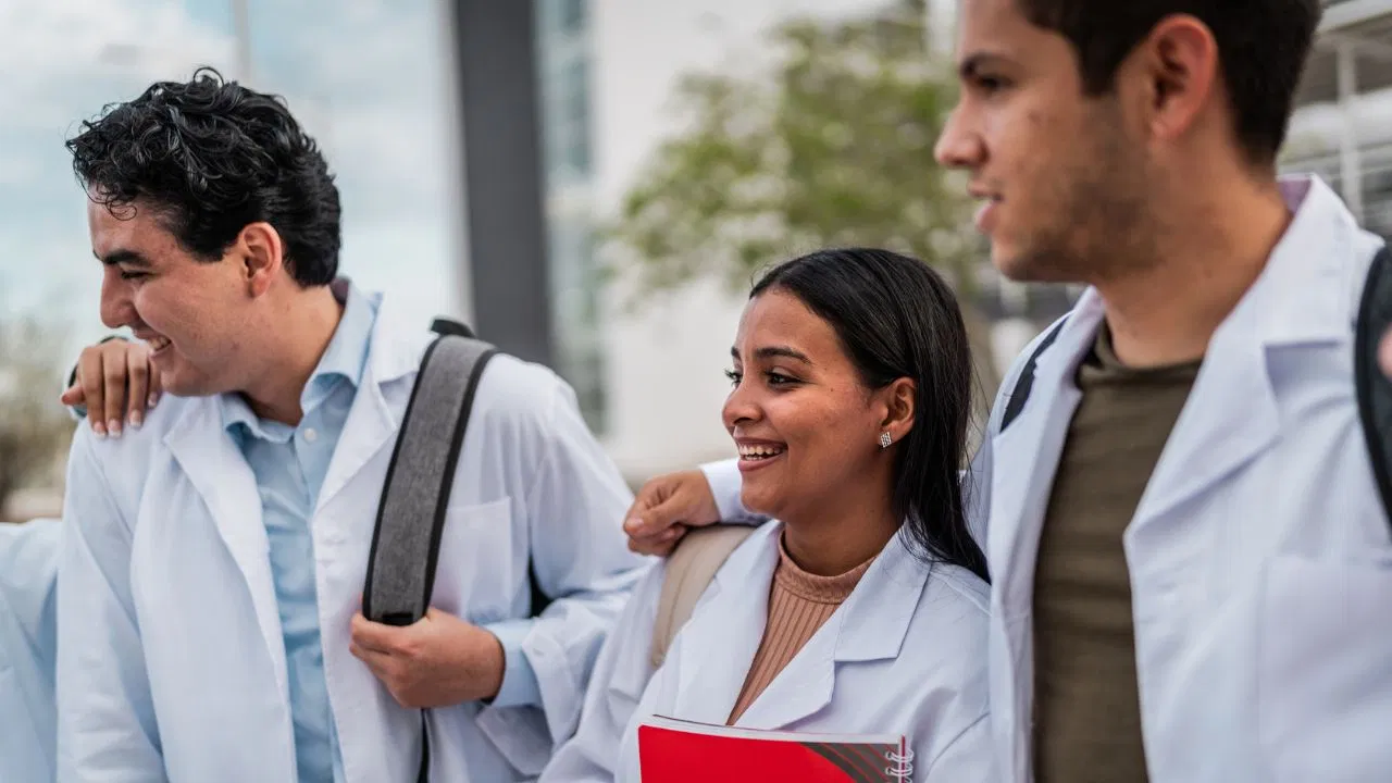 MBBS छात्रों को बड़ी राहत, फर्स्ट ईयर पास करने के लिए मिलेंगे 5 अवसर, NMC ने मर्सी अटेम्प्ट को दी मंजूरी
