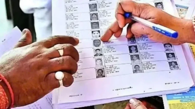 UP SIR अभियान में 5.59 लाख लोगों ने फॉर्म‑6 भरकर मतदाता सूची में नाम जोड़े
